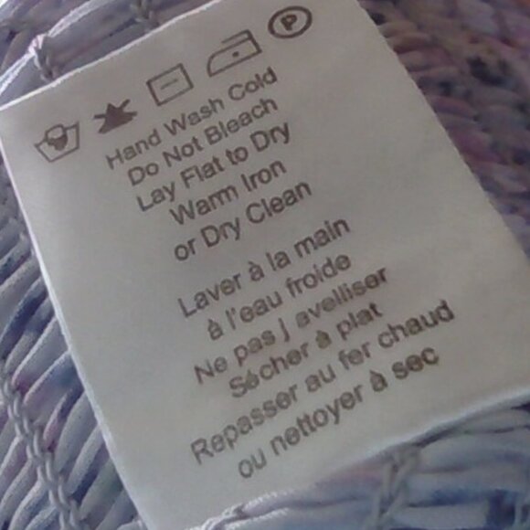 Brand New Heartloom Printed Smocked Top With Puff Sleeves - Picture 9 of 13